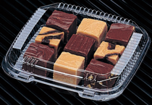 ClearView® SmartLock® Containers.  Single Compartment, 62 oz. Hinged Lid Container.  9-7/32" x 8-7/8" x 2-29/32".  200/Case